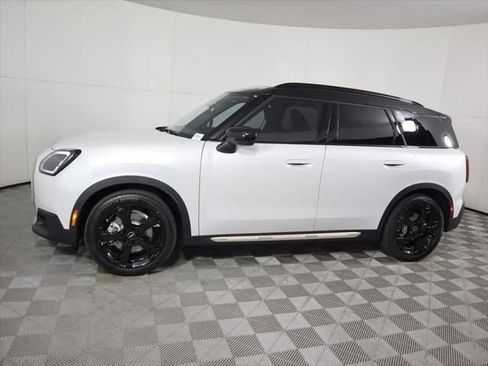 New 2026 MINI Cooper Countryman SE image 8