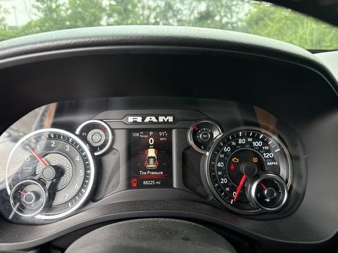 Used 2019 RAM 1500 Big Horn AWD/4WD image 15