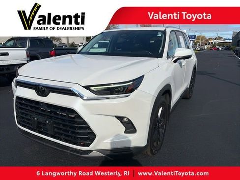 Used 2024 Toyota Grand Highlander Limited image 1