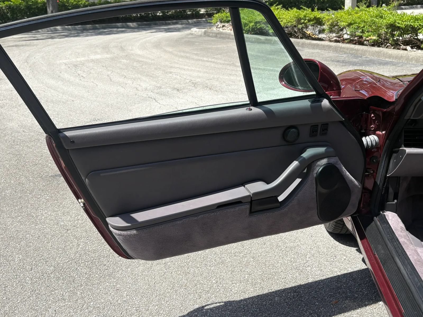 Used 1997 Porsche 911 Carrera image 32