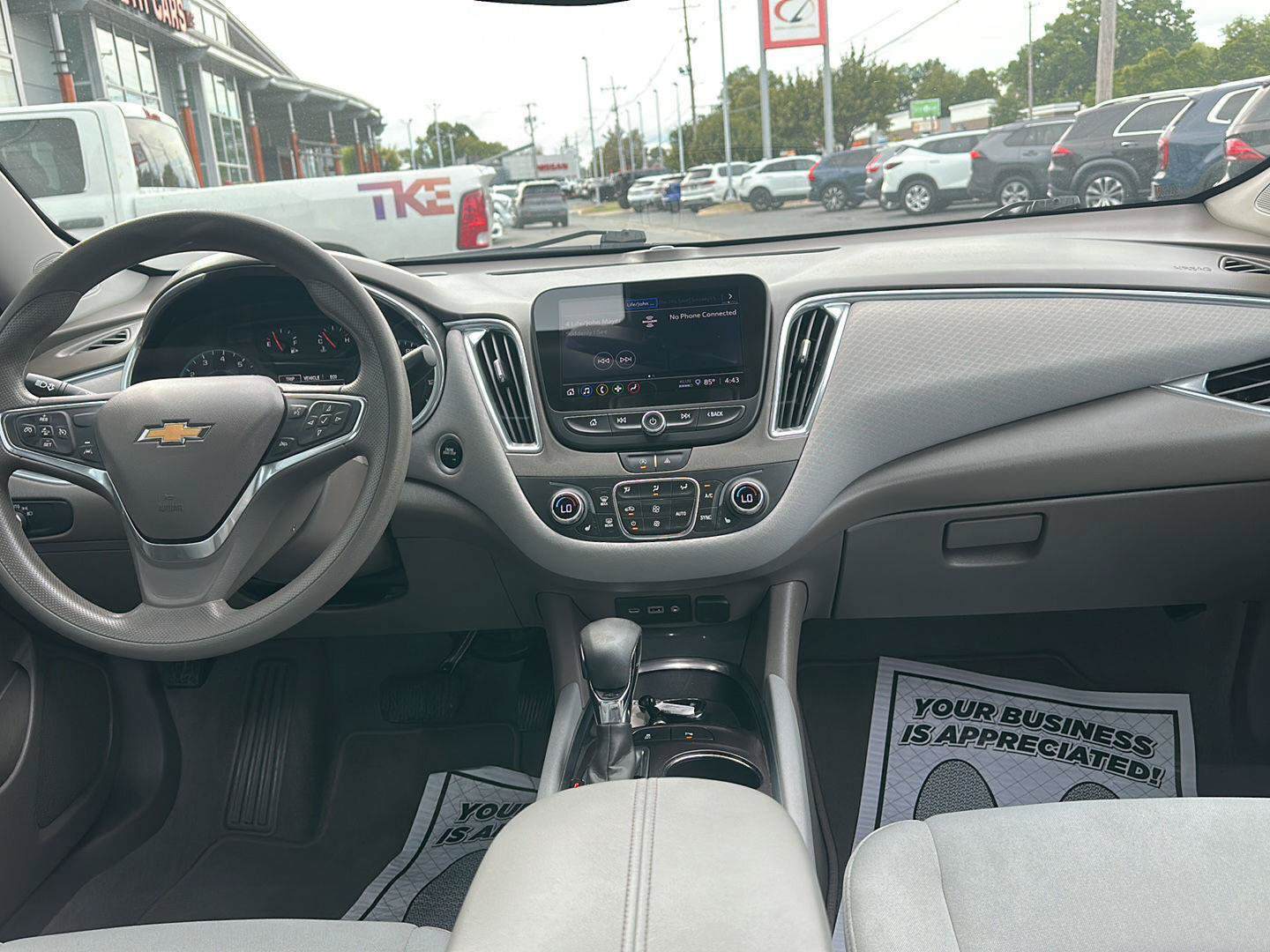 Used 2021 Chevrolet Malibu LT FWD image 13