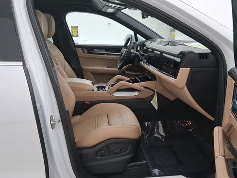 New 2026 Porsche Cayenne E-Hybrid image 37