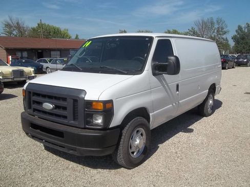 Used 2014 Ford E-150 and Econoline 150 image 3