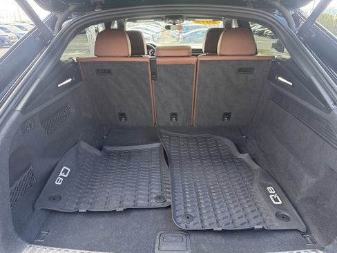 Used 2019 Audi Q8 Prestige image 17