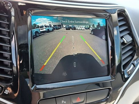 Used 2020 Jeep Cherokee Limited w/ Trailer Tow Group AWD/4WD image 20