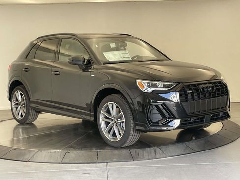 New 2025 Audi Q3 2.0T Premium image 9