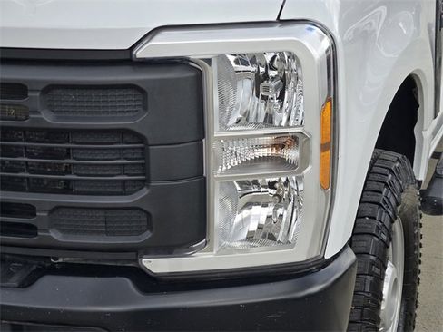Used 2024 Ford F250 XL w/ XL Off-Road Package image 9