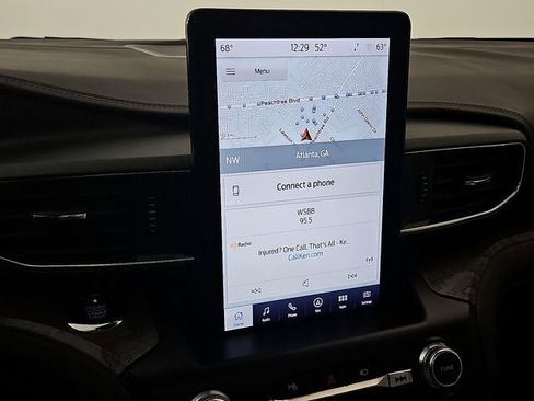 Used 2020 Ford Explorer Platinum w/ Premium Technology Package image 19