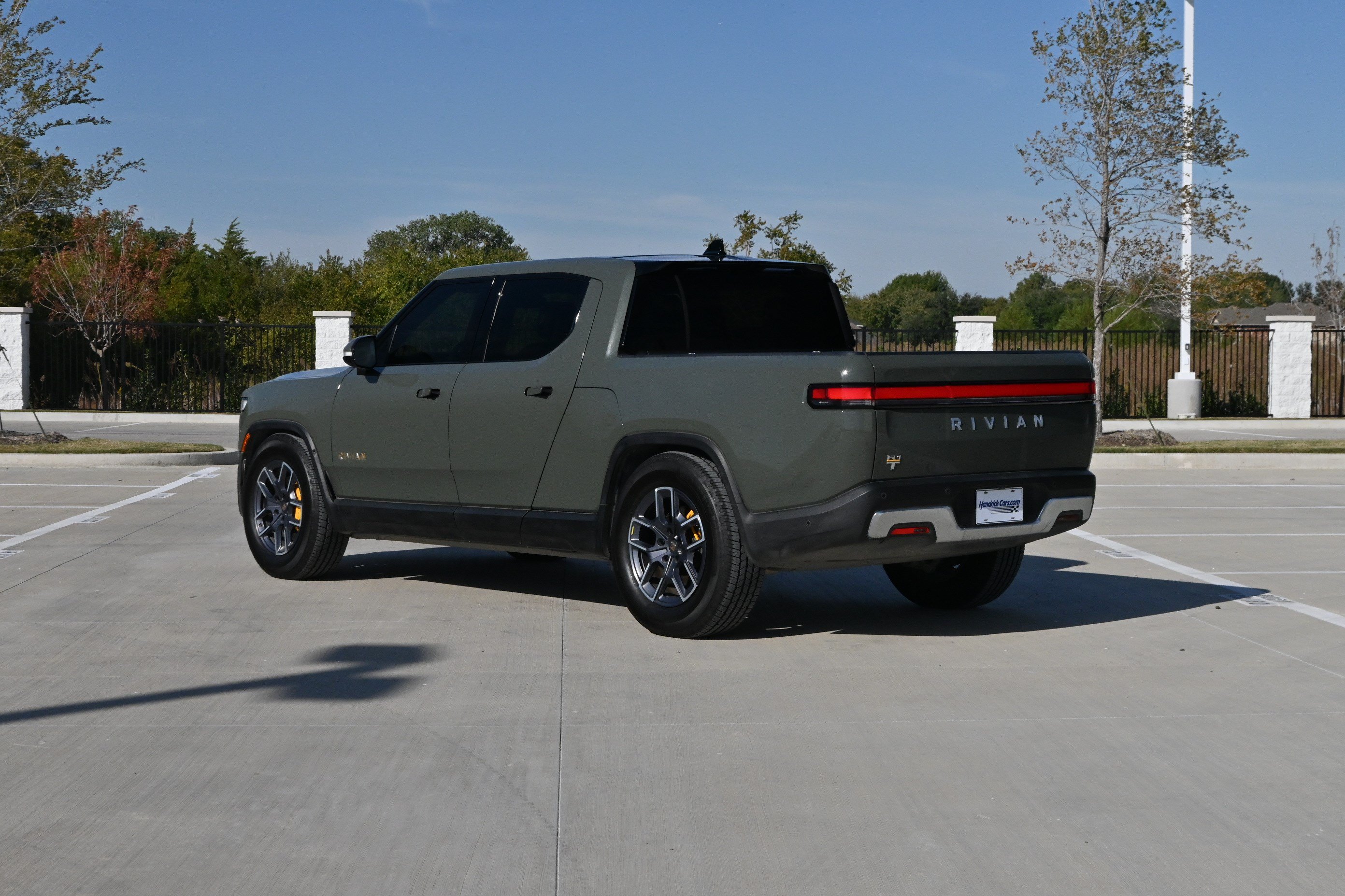 Used 2023 Rivian R1T Launch Edition AWD/4WD image 7