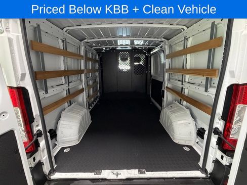 Used 2025 RAM ProMaster 2500 w/ U-Haul Equipment Group FWD image 16