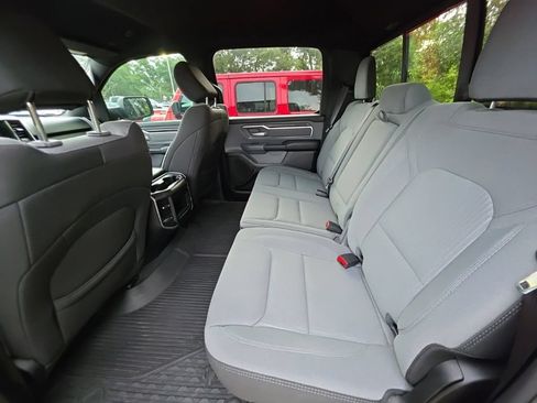 Used 2021 RAM 1500 Big Horn RWD image 11