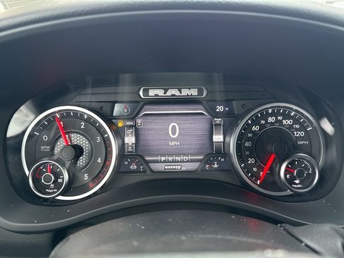 New 2026 RAM 3500 Big Horn AWD/4WD image 15