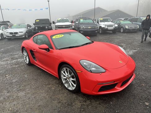 Used 2019 Porsche 718 Cayman Base image 3