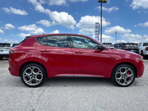 Used 2025 Alfa Romeo Tonale Tributo Italiano AWD/4WD image 4