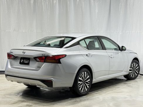 Certified 2023 Nissan Altima 2.5 SV image 4