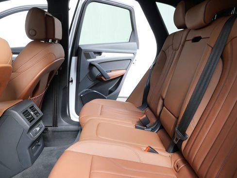 Used 2025 Audi Q5 2.0T Premium w/ Convenience Plus Package image 15