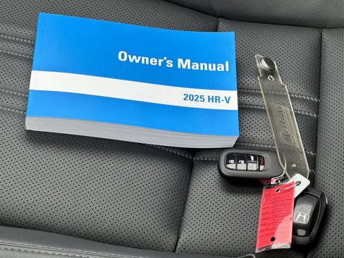 Certified 2025 Honda HR-V EX-L image 10