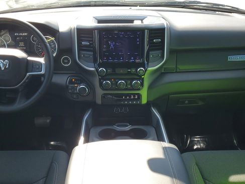 Used 2021 RAM 1500 Big Horn image 16