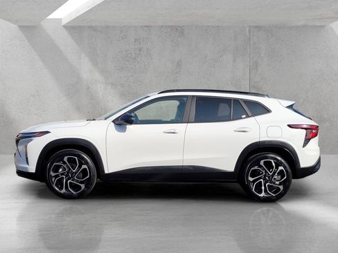 Used 2024 Chevrolet Trax RS image 7