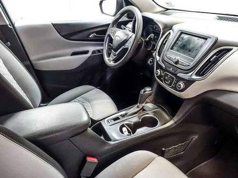 Certified 2019 Chevrolet Equinox LS w/ LS Convenience Package FWD image 30