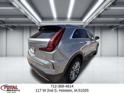 Used 2025 Cadillac XT4 Premium Luxury AWD/4WD image 8