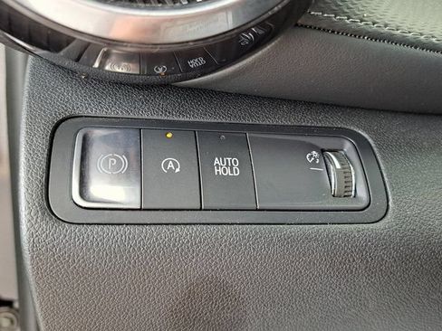 Used 2025 Chevrolet Equinox LT FWD image 14