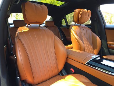 Used 2023 Mercedes-Benz S 500 4MATIC w/ AMG Line image 19