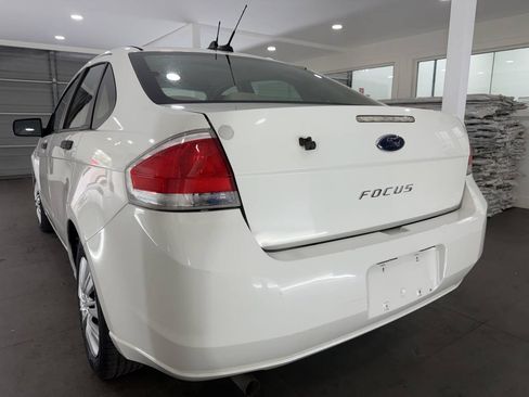 Used 2011 Ford Focus S FWD image 5