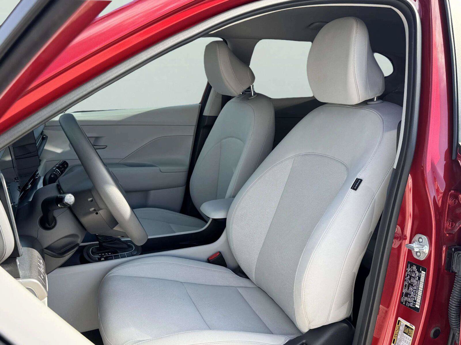 Used 2026 Hyundai Kona SE AWD/4WD image 15