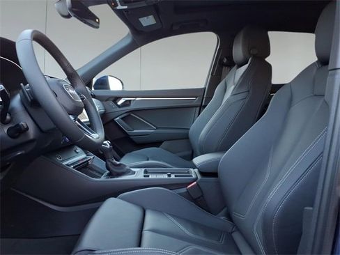 New 2025 Audi Q3 2.0T Premium image 8