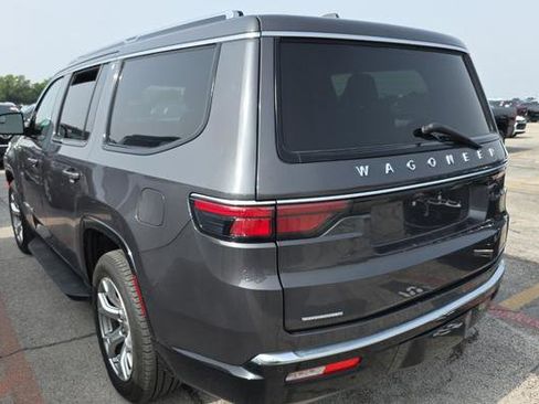 Used 2022 Jeep Wagoneer Series I w/ Premium Group I AWD/4WD image 4