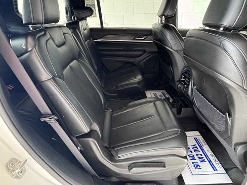 Certified 2024 Jeep Grand Cherokee L Limited w/ Luxury Tech Group II AWD/4WD image 15