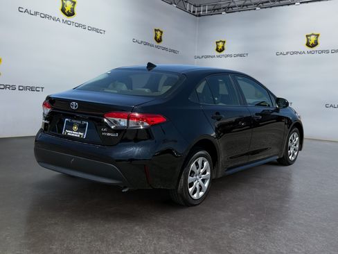Used 2024 Toyota Corolla LE FWD image 5
