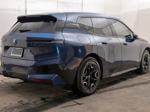 Used 2025 BMW iX M60 image 10