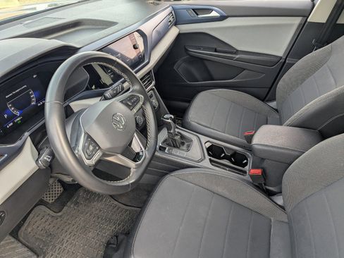 Used 2022 Volkswagen Taos SE image 22