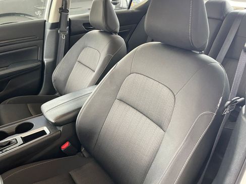 Used 2025 Nissan Altima 2.5 SV image 36