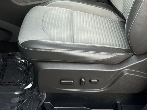 Used 2018 Ford Escape SE w/ SE Sport Appearance Package image 14