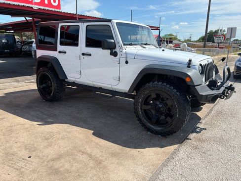 Used 2015 Jeep Wrangler Unlimited Sport w/ Quick Order Package 24S AWD/4WD image 16