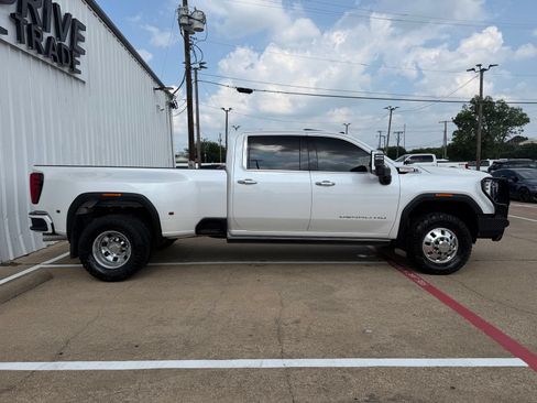 Used 2024 GMC Sierra 3500 Denali w/ Denali Reserve Package AWD/4WD image 8