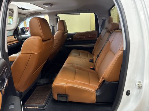 Used 2018 Toyota Tundra Platinum AWD/4WD image 10