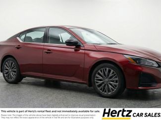 Used 2025 Nissan Altima 2.5 SV FWD video 1
