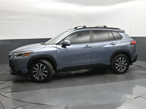 Used 2023 Toyota Corolla Cross AWD Hybrid image 18