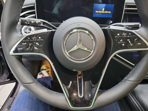 Used 2025 Mercedes-Benz E 450 4MATIC All-Terrain Wagon image 3