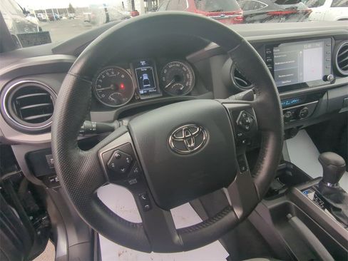 Used 2023 Toyota Tacoma TRD Off-Road image 21