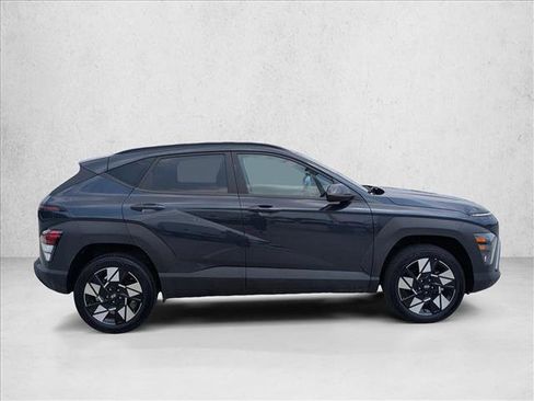 Used 2025 Hyundai Kona SEL AWD/4WD image 5