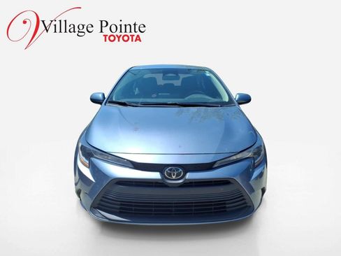 Used 2024 Toyota Corolla LE FWD image 5