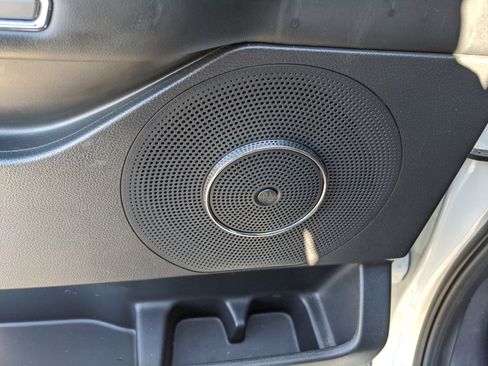 Used 2024 Ford Expedition Platinum image 23