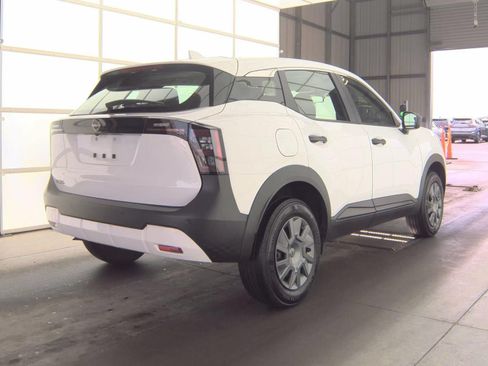 Used 2025 Nissan Kicks S FWD image 5