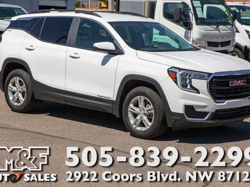Used 2023 GMC Terrain SLE w/ Driver Convenience Package image 1