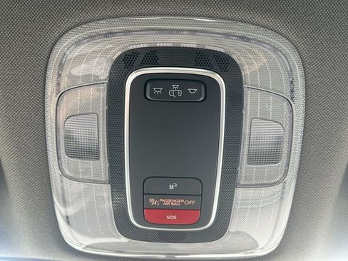 Certified 2025 Hyundai Elantra SEL FWD image 31